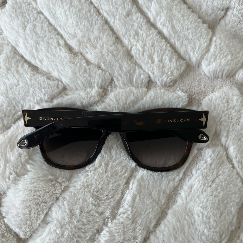 Givenchy sunglasses never worn!